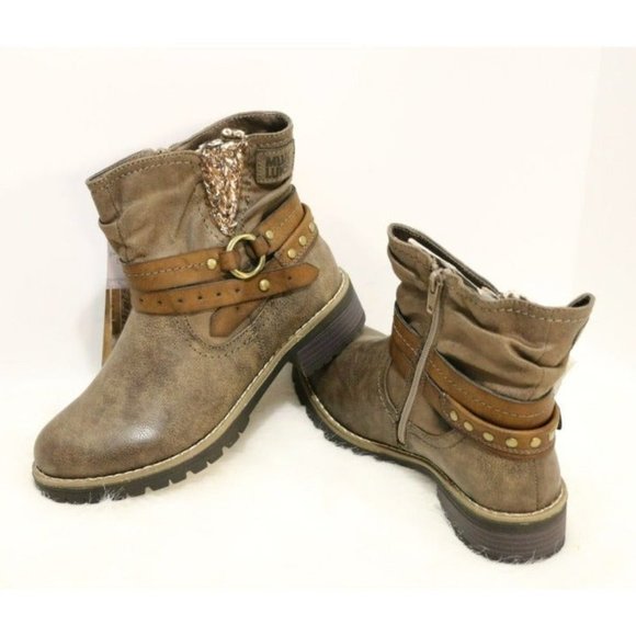 MUK LUKS Women's Ingrid Ankle Boot Brown Size 6